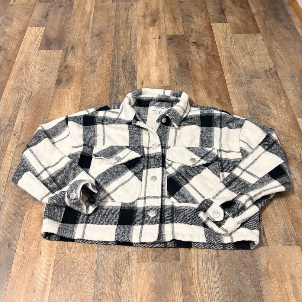 CI SONO Plaid Cropped Shacket Jacket Women’s Medium Black White Button Front
